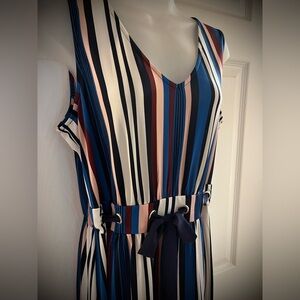 Striped sleeveless maxi dress